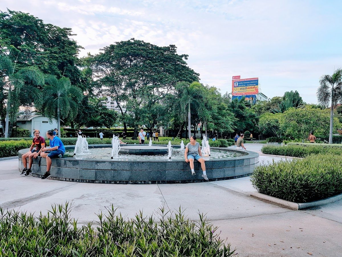 Nawamin Phirom Park