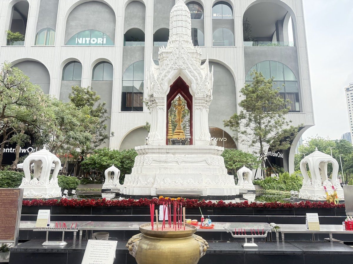 Trimurti Shrine (CentralWorld)